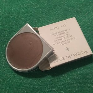 NEW Mary Kay Créme to Powder Foundation